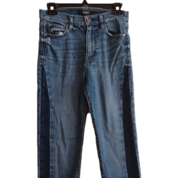 𝅺hudson jeans, size 26." Holly Skinny" Distressed bottoms. Dark and light . - Picture 3 of 16